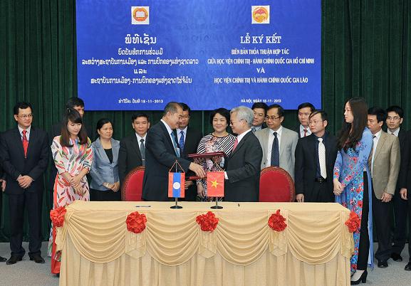 ຫວຽດນາມ-ລາວເພີ່ມ ທະວີການຮ່ວມມືດ້ານ ບຳລຸງສ້າງພະນັກງານ